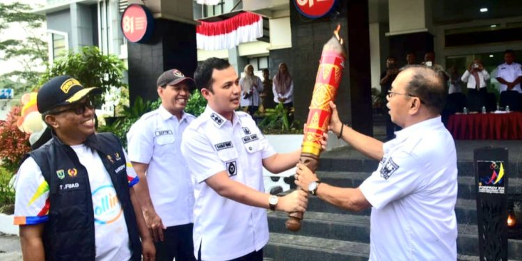 Api Obor PORPROV Tiba di Padang Pariaman, Wabup Rahmat Hidayat Kobarkan Semangat dan Sportivitas Atlet
