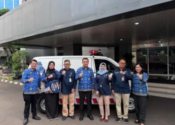 Dukung Pelayanan Kesehatan Pascabencana di Agam, Korpri Nasional Serahkan Satu Unit Ambulans