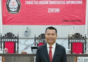 Zentoni Raih Gelar Doktor Hukum Universitas Diponegoro
