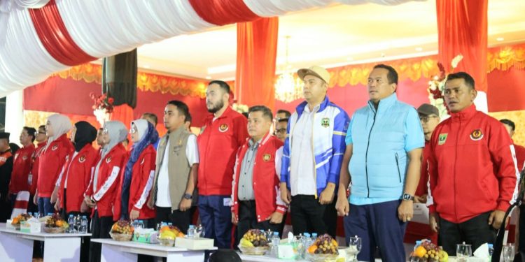 Beri Dukungan pada Kontingen Kota Pariaman, Walikota Yota Balad Hadir di Pembukaan Porprov XVI Sumbar