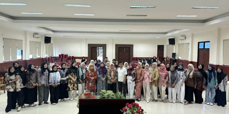 UNP Gelar Kuliah Umum dan Launching Buku “Merantau”; Bahas Identitas, Mobilitas dan Transformasi Sosial Orang Minangkabau