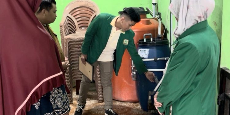 Melalui Hibah Ormawa FMIPA Unand, Mahasiswa Kimia Hadirkan Solusi Air Bersih Pascagalodo di Lambung Bukit Kota Padang