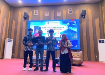 Dorong Penguatan Kearifan Lokal dalam PRB, PRKL UNP Gelar Launching dan Diskusi Buku Karya Wirdanengsih