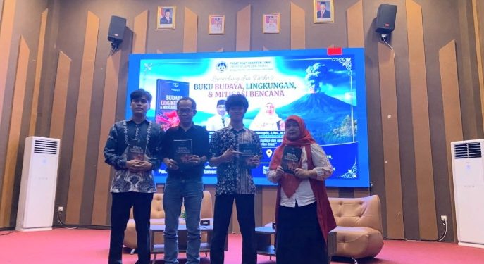 Dorong Penguatan Kearifan Lokal dalam PRB, PRKL UNP Gelar Launching dan Diskusi Buku Karya Wirdanengsih