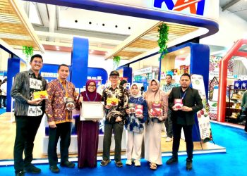 UMK Mitra Binaan KAI Divre II Sumbar Siti Nurbaya Foord Raih Terbaik II Indonesia Halal Industry Awards 2026