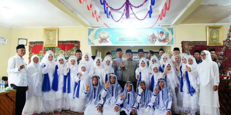 Bupati Tanah Datar Apresiasi Khatam Al-Qur’an di Lintau Buo Utara yang Diikuti Anak-anak dan Lansia