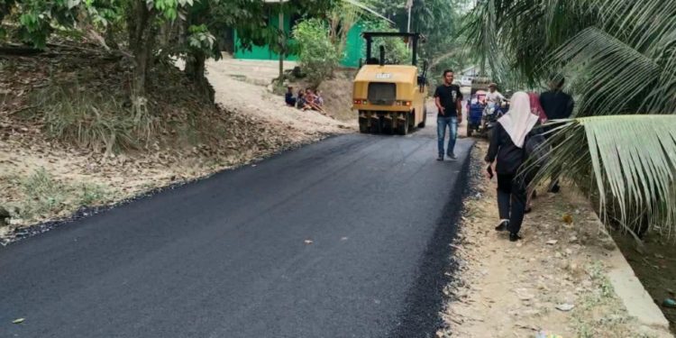 Dari CSR PT Kali Dareh Grup, 6 Kilometer Jalan Sungai Kilang Dharmasraya Tuntas Diaspal