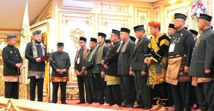 Pengurus LKAAM Kota Padang Masa Bakti 2026-2031 Akhirnya Dilantik, Wako Fadly Amran Selaku Pucuak Undang Mengukuhkan